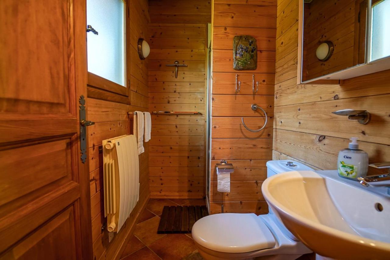 Le Chalet Bonheur Lathuile Exterior photo