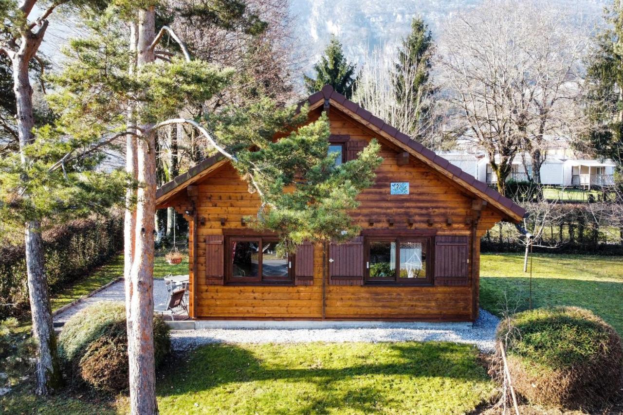 Le Chalet Bonheur Lathuile Exterior photo